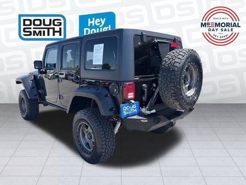Used 2017 Jeep Wrangler Unlimited Rubicon w/ Cold Weather Group AWD/4WD image 27