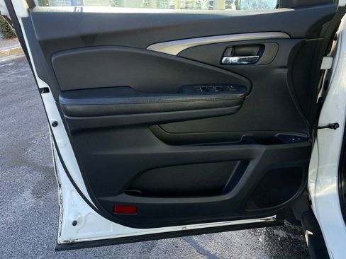 Used 2017 Honda Pilot EX-L image 24