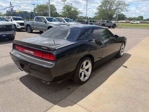 Used 2009 Dodge Challenger SRT8 RWD image 3