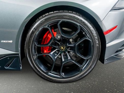 Used 2017 Lamborghini Huracan LP 610-4 AWD/4WD image 19