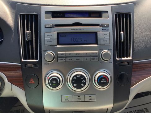 Used 2010 Hyundai Veracruz GLS image 20