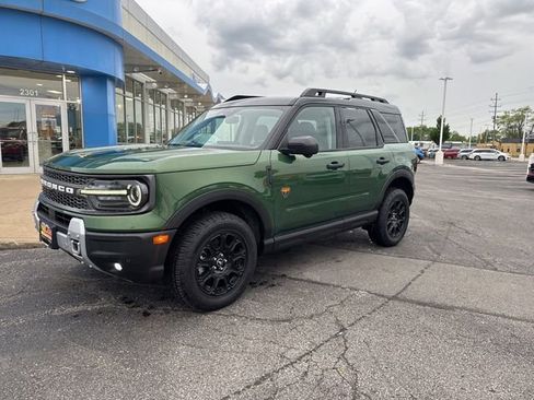 Used 2025 Ford Bronco Sport Badlands AWD/4WD image 2