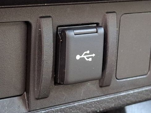 Used 2020 Toyota Tacoma SR image 26