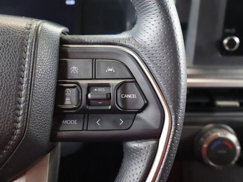 Used 2025 Toyota 4Runner SR5 image 18