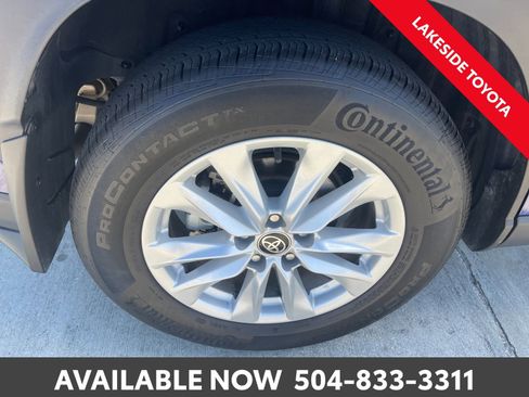 Used 2023 Toyota Corolla Cross LE image 14