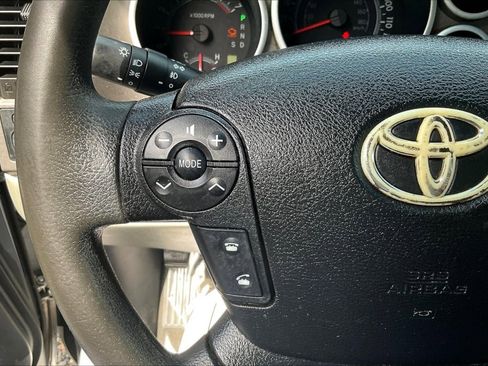 Used 2010 Toyota Tundra 4x4 Double Cab image 12