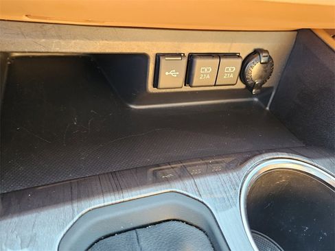 Used 2021 Toyota Highlander Platinum image 26