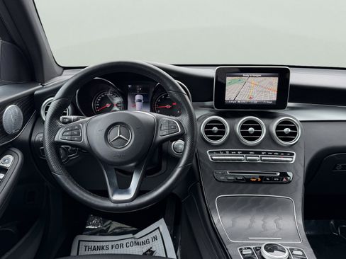 Used 2018 Mercedes-Benz GLC 300 4MATIC image 18