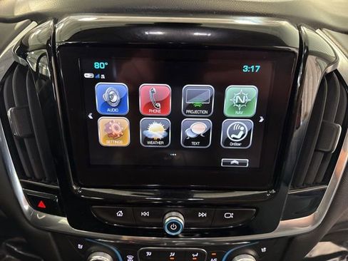 Used 2018 Chevrolet Traverse Premier w/ Driver Confidence II Package FWD image 22