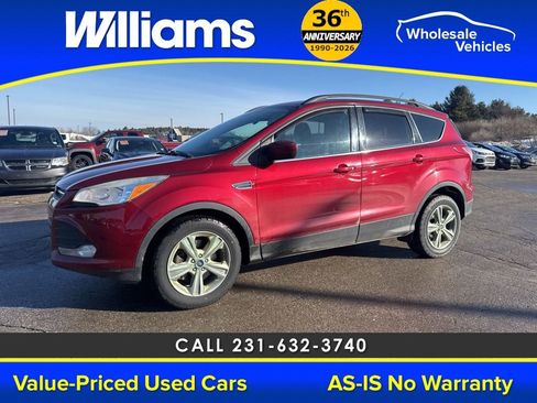 Used 2015 Ford Escape SE w/ Equipment Group 201A image 4