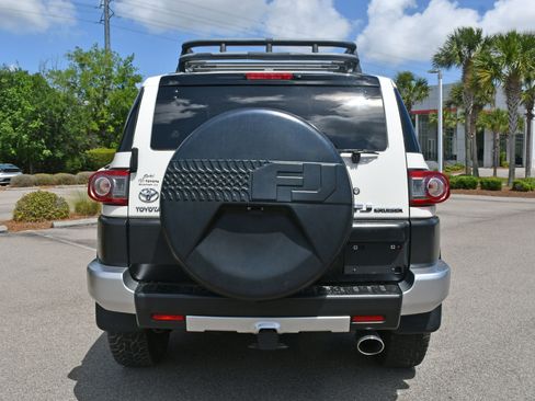 Used 2013 Toyota FJ Cruiser 4WD w/ Convenience Pkg image 4