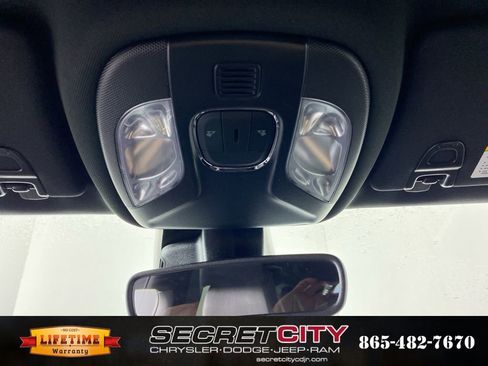 New 2026 Jeep Compass Latitude image 20