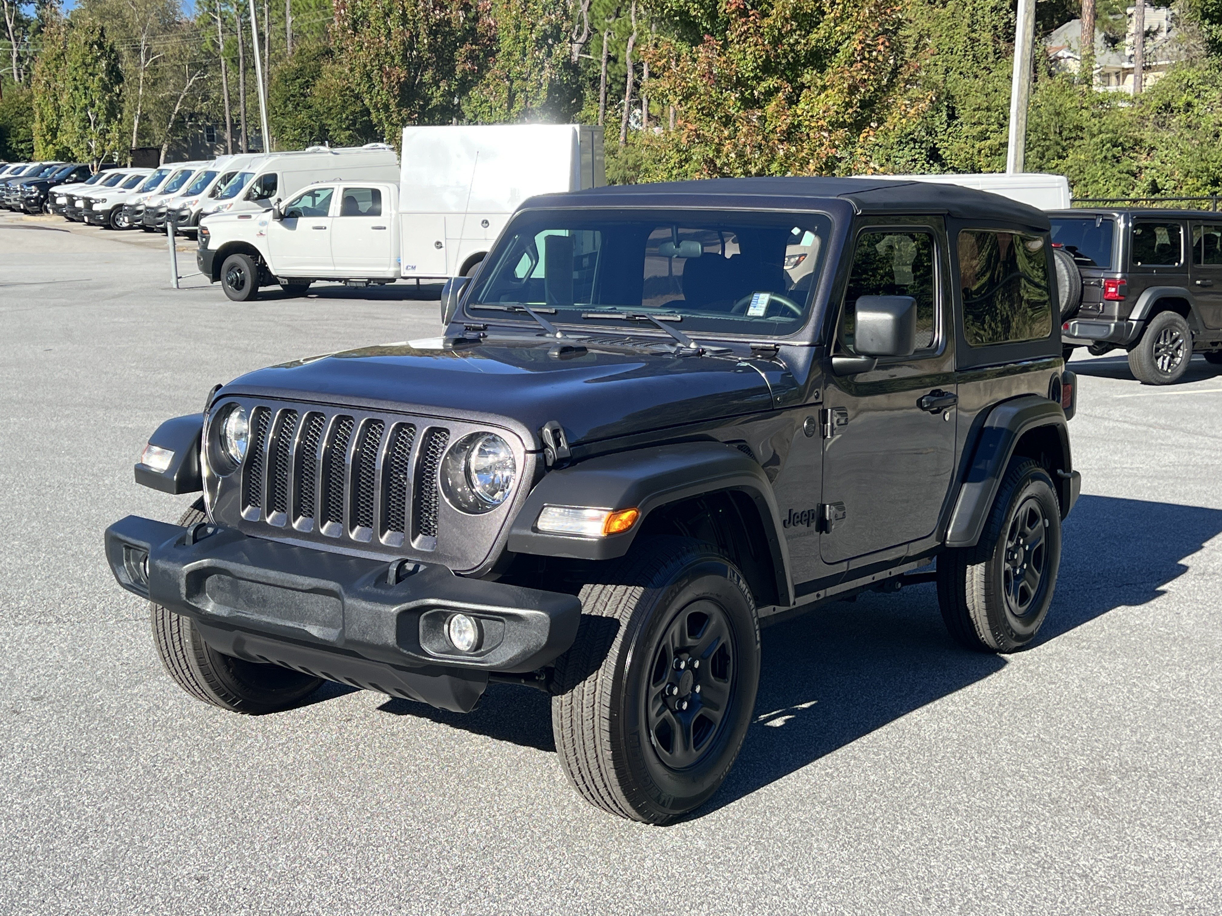 Used 2022 Jeep Wrangler Sport AWD/4WD image 3