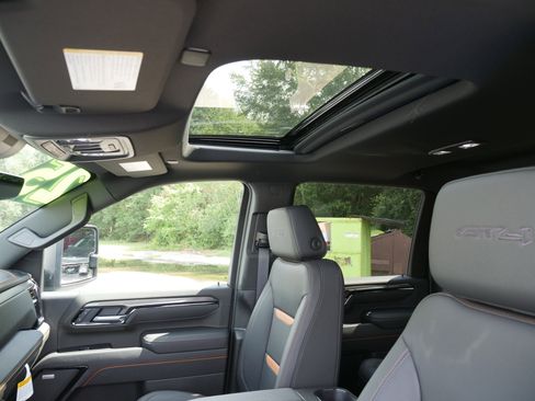 New 2025 GMC Sierra 2500 AT4 w/ AT4 Premium Plus Package image 23