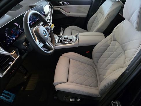New 2026 BMW X5 M60i image 7