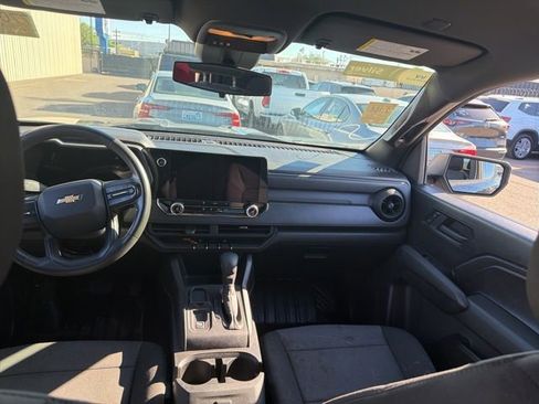 Used 2023 Chevrolet Colorado W/T image 19