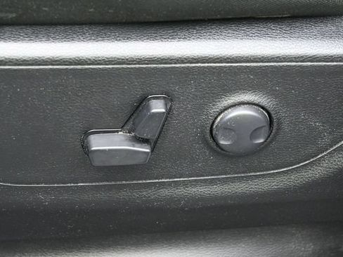 Used 2023 RAM 1500 Big Horn AWD/4WD image 14
