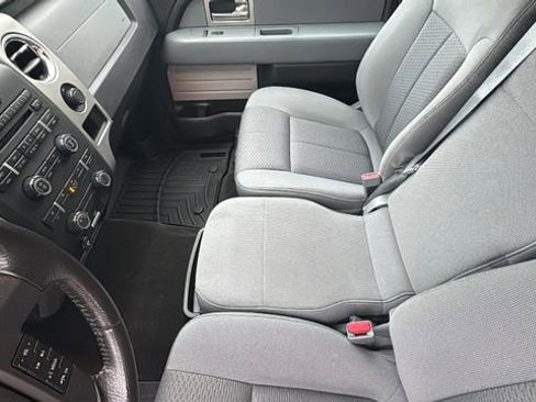 Used 2011 Ford F150 XLT w/ XLT Chrome Pkg image 22