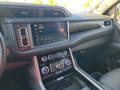 Used 2023 GMC Yukon Denali image 22