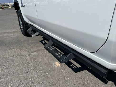 Used 2022 Chevrolet Silverado 2500 LT w/ Fleet Comfort Package AWD/4WD image 9