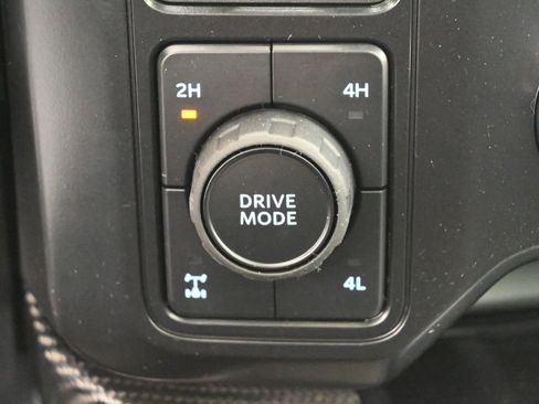 New 2026 Ford F250 Lariat w/ Black Appearance Package image 19