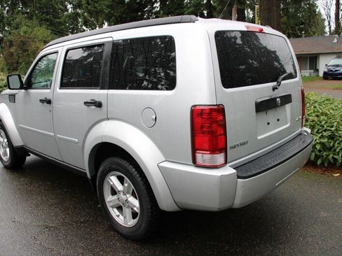 Used 2007 Dodge Nitro SXT image 4