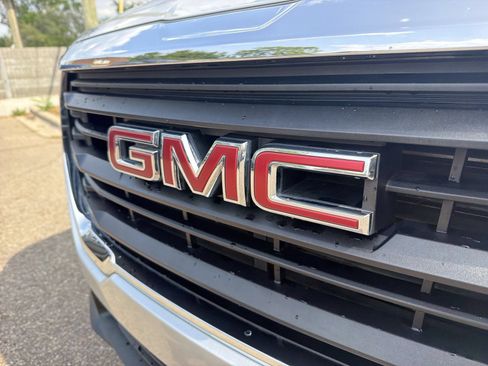 Used 2022 GMC Terrain SLE w/ Driver Convenience Package AWD/4WD image 12