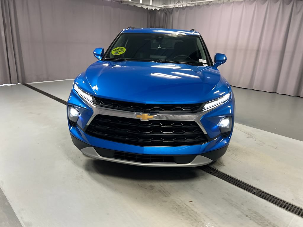 Used 2024 Chevrolet Blazer LT w/ Convenience Package FWD image 2