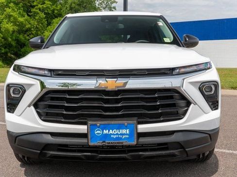 Used 2026 Chevrolet TrailBlazer LS w/ LS Convenience Package AWD/4WD image 3