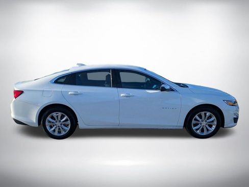 Used 2023 Chevrolet Malibu LT image 2