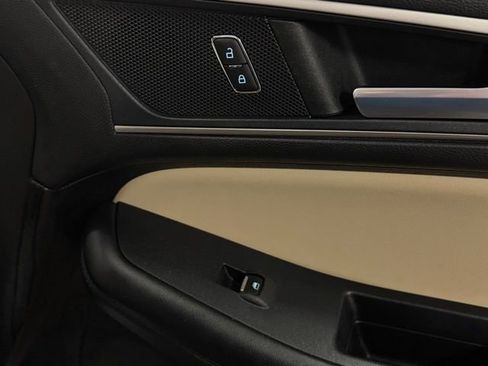 Used 2022 Ford Edge SEL w/ Convenience Package image 16