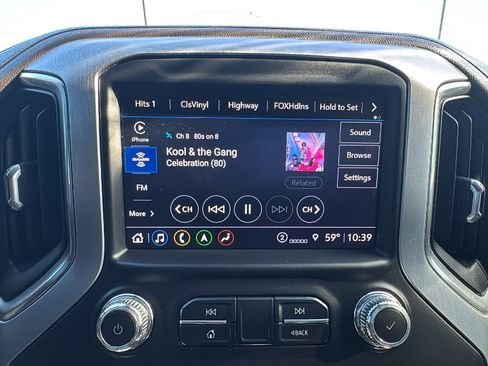 Used 2022 GMC Sierra 1500 SLT image 18