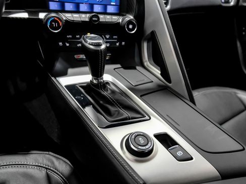 Used 2015 Chevrolet Corvette Z06 w/ 2LZ Preferred Equipment Group image 18