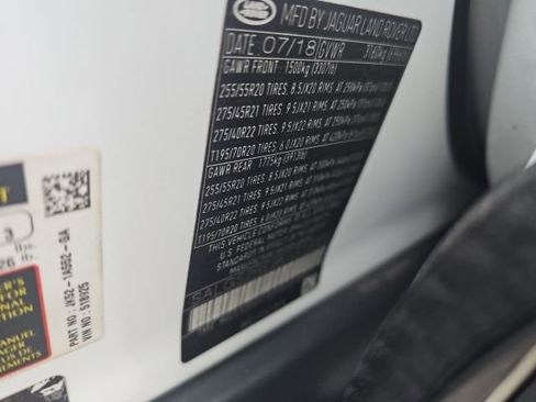 Used 2019 Land Rover Range Rover Supercharged AWD/4WD image 17