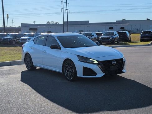 Used 2023 Nissan Altima 2.0 SR image 7