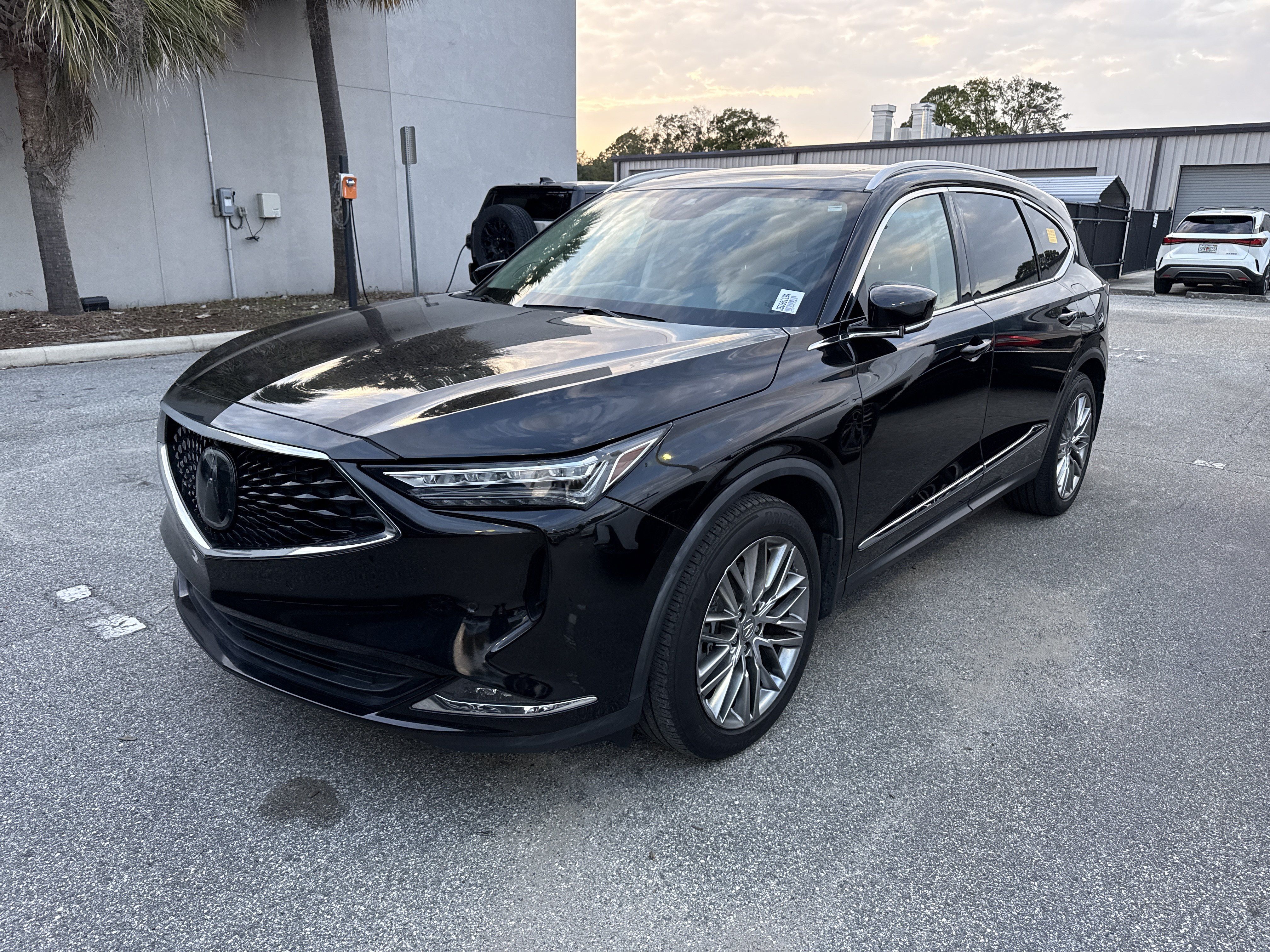 Used 2022 Acura MDX w/ Advance Package AWD/4WD image 2