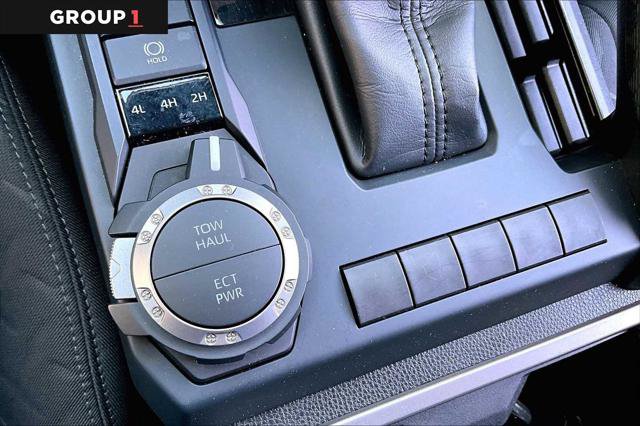 Certified 2025 Toyota Tacoma SR5 AWD/4WD image 35