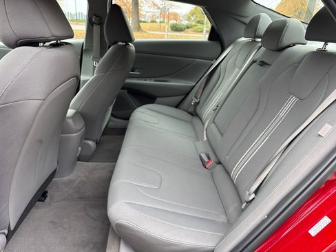 Used 2024 Hyundai Elantra SEL w/ Convenience Package image 26