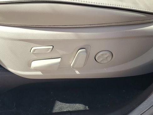 Used 2020 Hyundai Palisade Limited FWD image 16