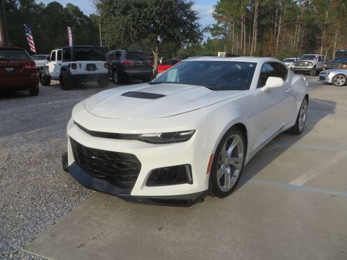 Used 2021 Chevrolet Camaro LT image 2