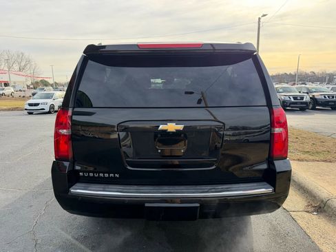 Used 2016 Chevrolet Suburban LTZ image 6