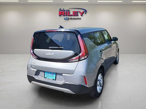 Used 2025 Kia Soul LX w/ LX Technology Package FWD image 5