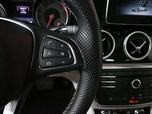 Used 2015 Mercedes-Benz CLA 250 image 11
