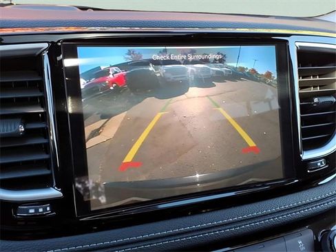 Certified 2023 Chrysler Pacifica Limited image 21