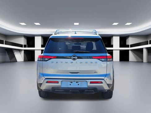 Used 2022 Nissan Pathfinder SL image 5