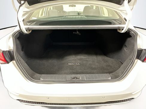 Used 2024 Nissan Sentra SV FWD image 28