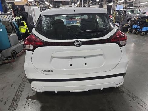 Used 2023 Nissan Kicks S FWD image 19