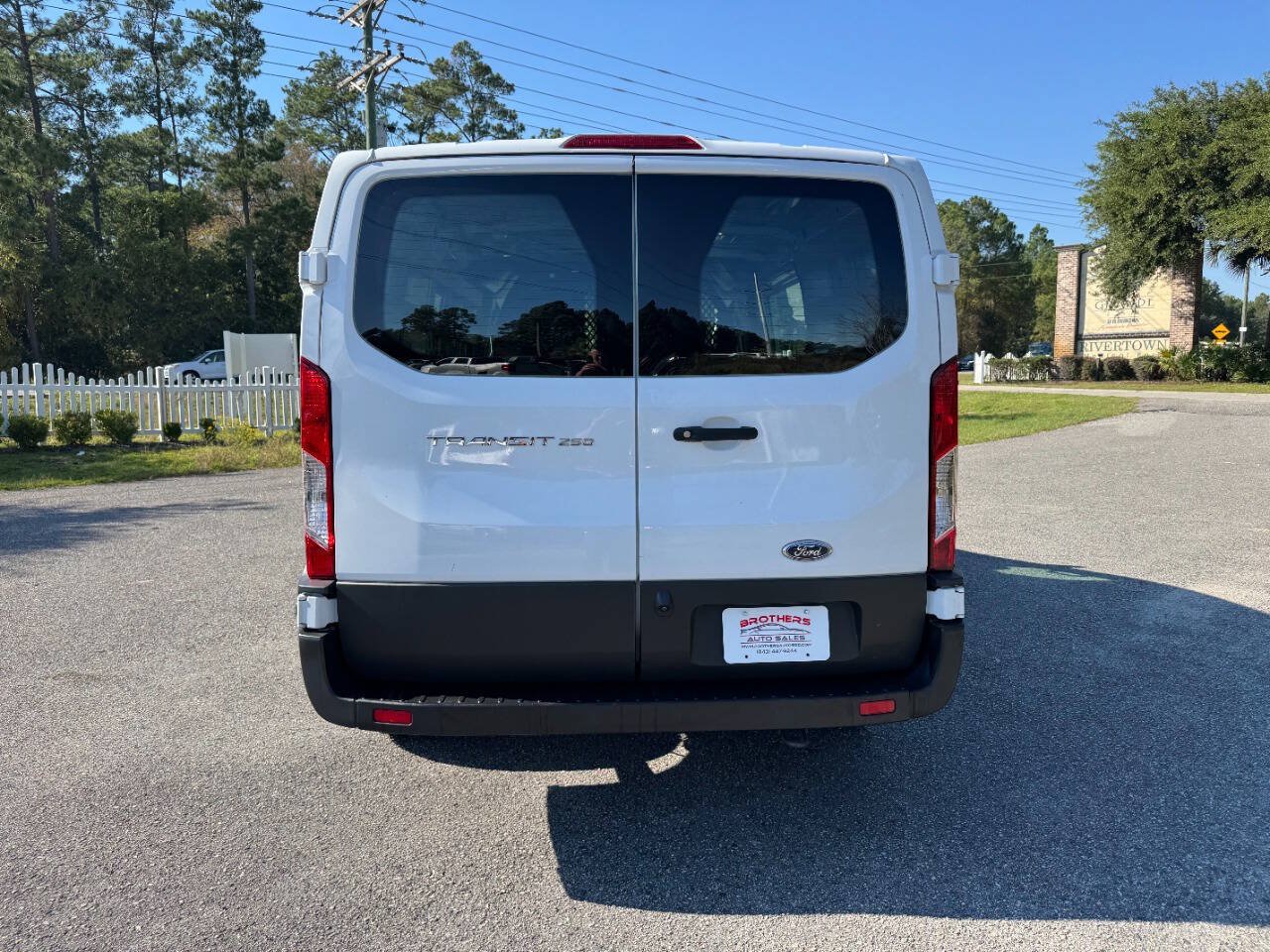 Used 2022 Ford Transit 250 Low Roof w/ Exterior Upgrade Package RWD image 32