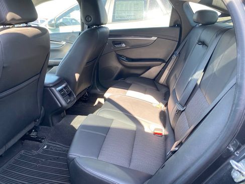 Used 2019 Chevrolet Impala LT w/ LT Convenience Package FWD image 8