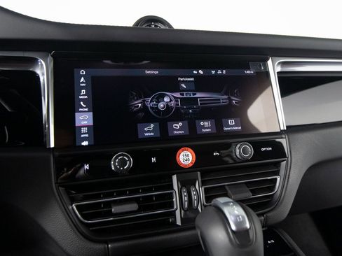 New 2026 Porsche Macan image 26